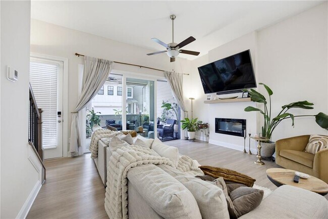 Photo - 730 Stickley Oak Way