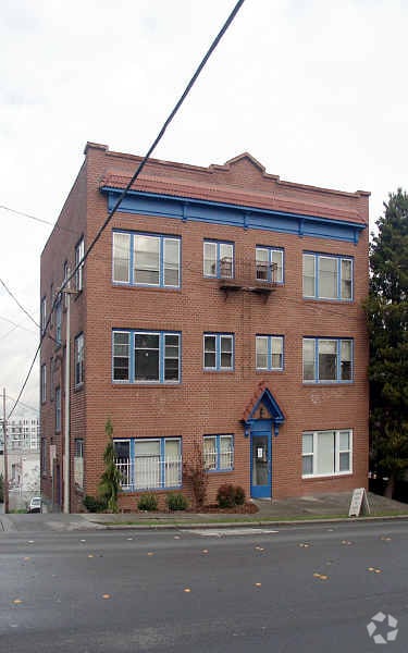 The Belmont Apartments - The Belmont Apartments