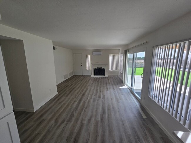 Photo - San Carlos - Cul-de-sac Location - Master ...