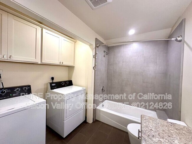 Photo - 125 Dake Ave Unidad A