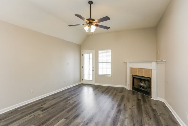 Photo - 8238 Regal Bend Dr