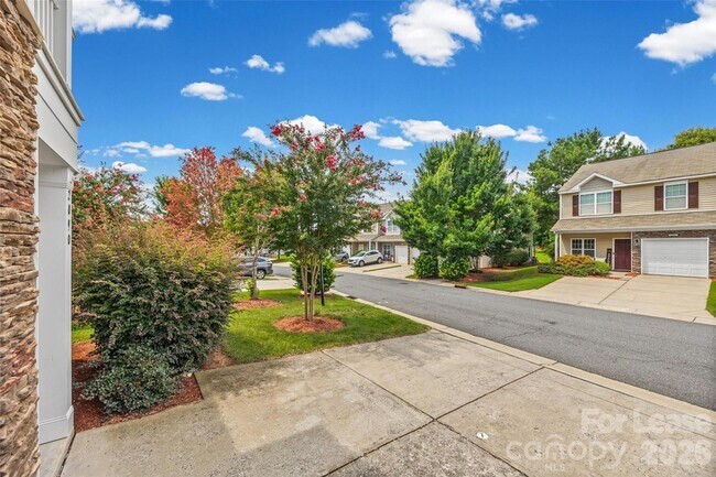 2090 Shady Pond Dr