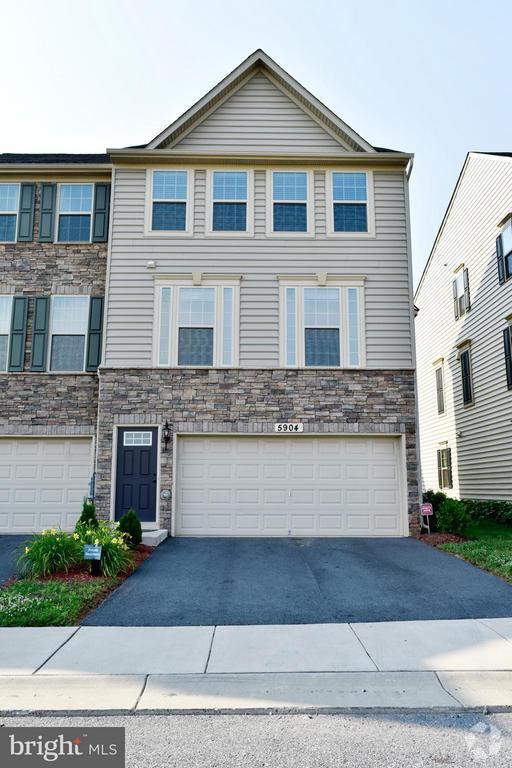 Building Photo - 5904 Leben Dr Rental