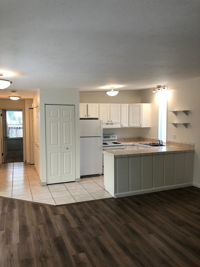 2BR+Office, 2BA home on the park in Niwot - 2BR+Office, 2BA home on the park in Niwot