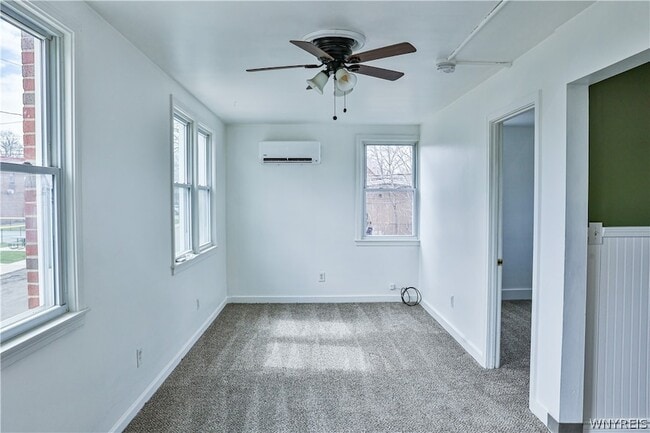 Photo - 21 Center St Unit Upper