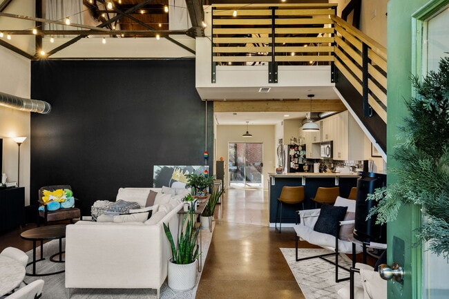 Photo - 3033 Blake St Unit 124