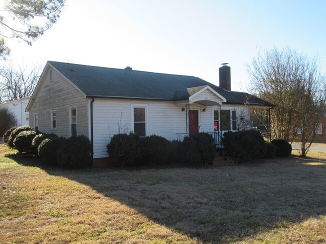 Photo - Home for Rent In Lincolnton