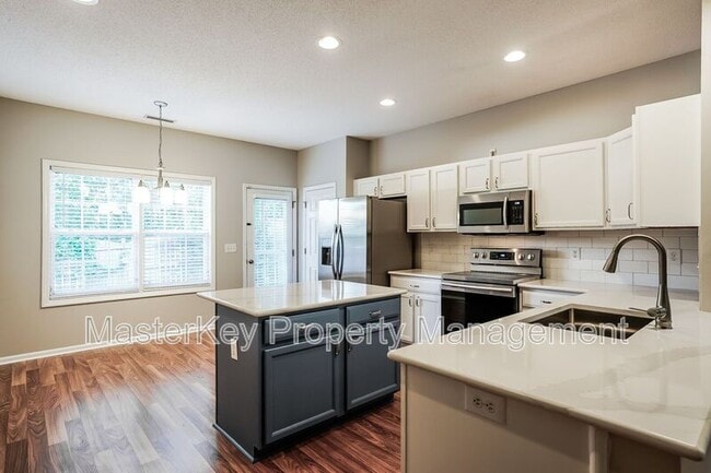 Photo - 4924 Tommans Trail