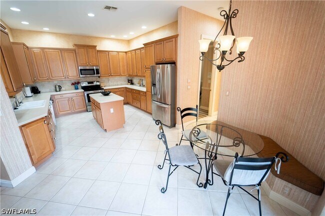 Photo - 5886 Paradise Cir