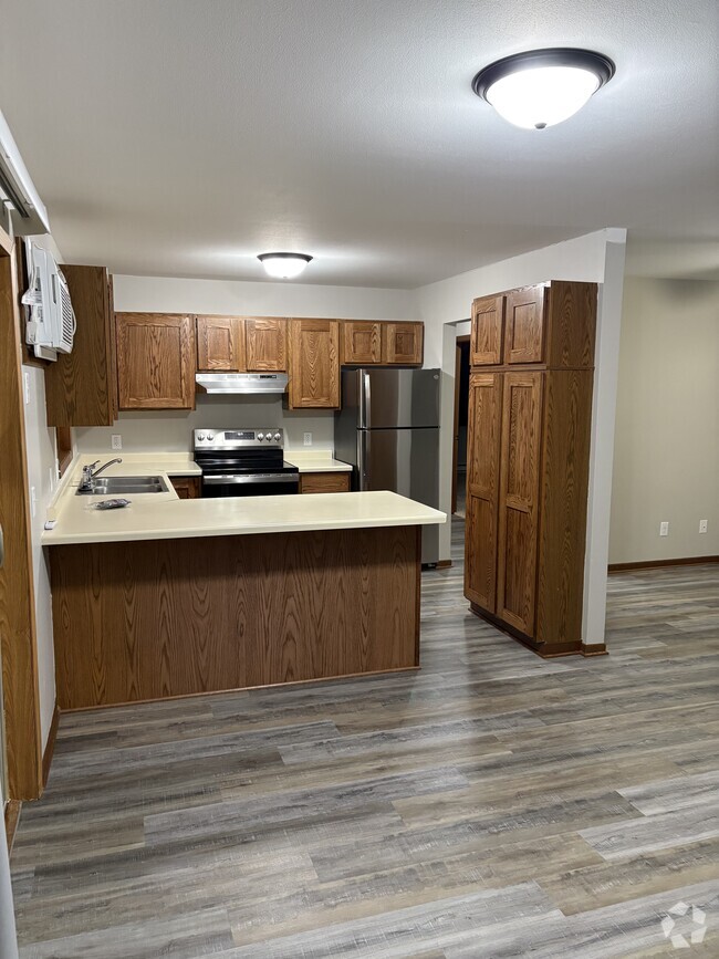 Building Photo - 805 Meadowview Ln Rental