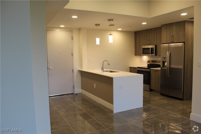 Building Photo - 26610 Rosewood Pointe Dr Unit C-204 Rental