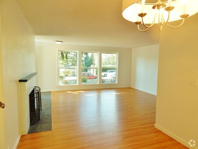Building Photo - 2438 138th Ave SE Rental