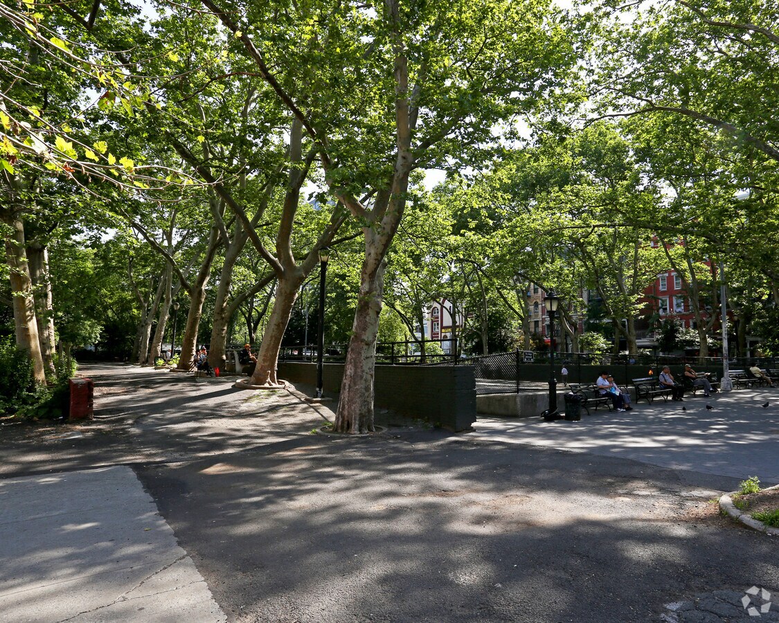 Photo - 9 Delancey St