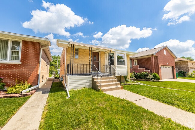 Building Photo - 8533 Massasoit Ave Rental