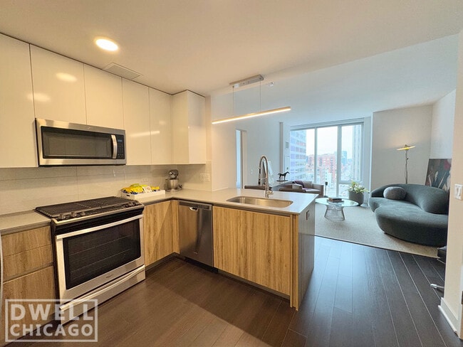 Photo - 322 N Orleans St