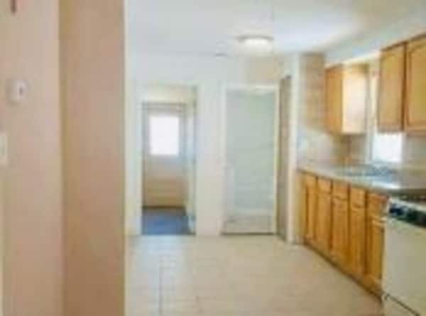 Building Photo - 175 Wilson Ave Unit 2