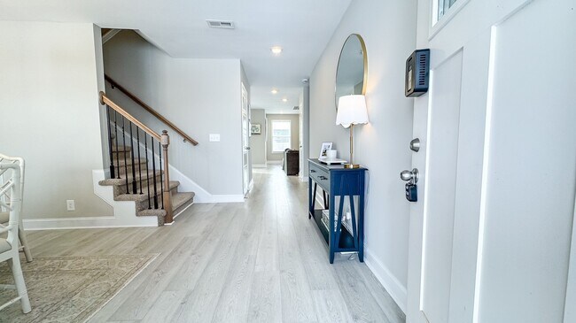 Photo - 230 Wexford Wy