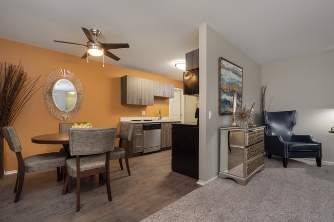 Dining Area - Diamond Forest Apartments