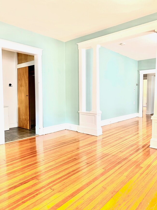 Photo - 217 N 4th Ave