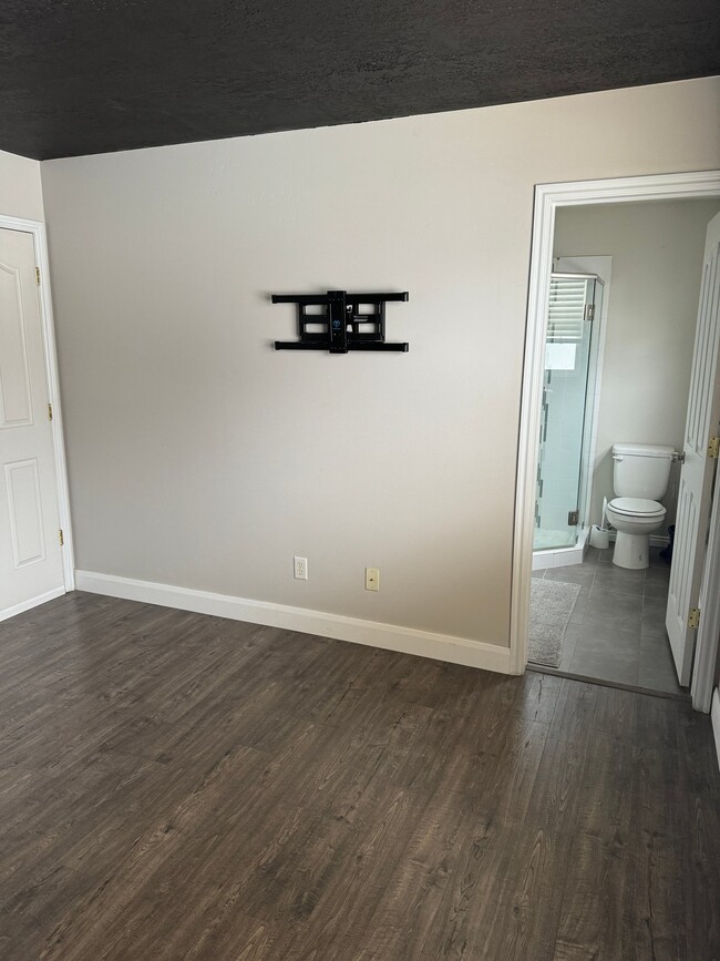Photo - 2532 Hillside Village Ct