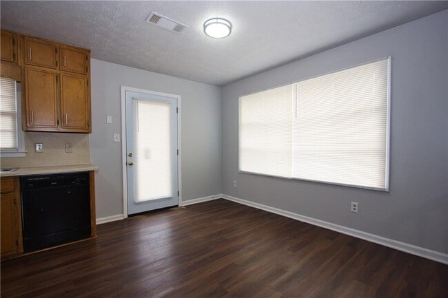 Photo - 3252 Inez Dr