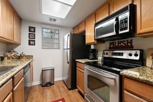 12095 Alta Carmel Ct