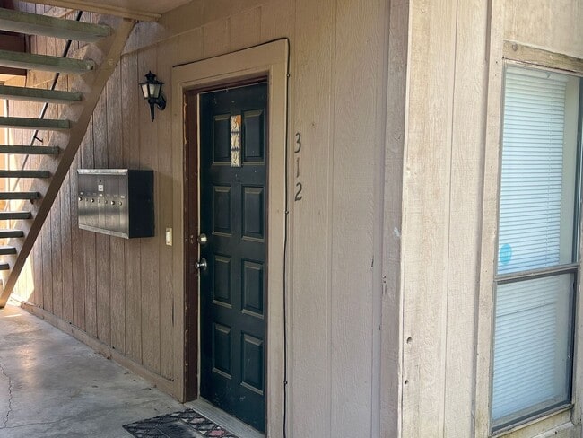 Photo - 1200 N Cedar Ave Unit 312