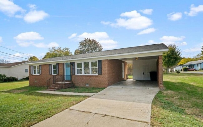 Photo - Well maintained 3 bedroom home!