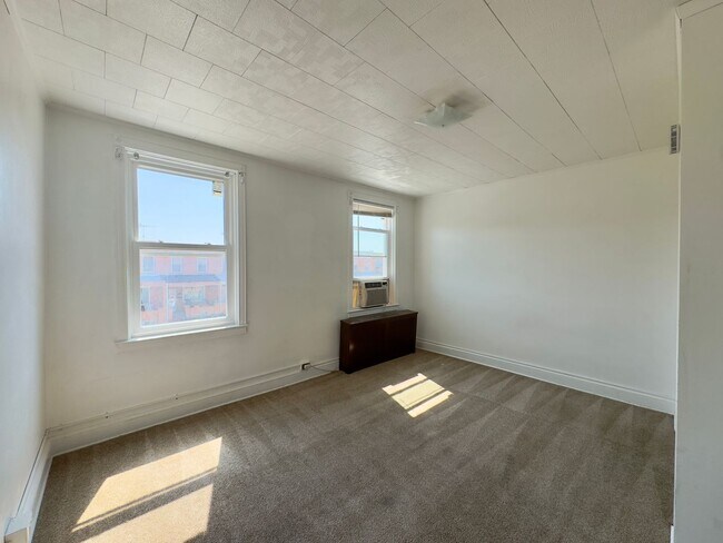 Photo - 324 Folcroft St Unit 2