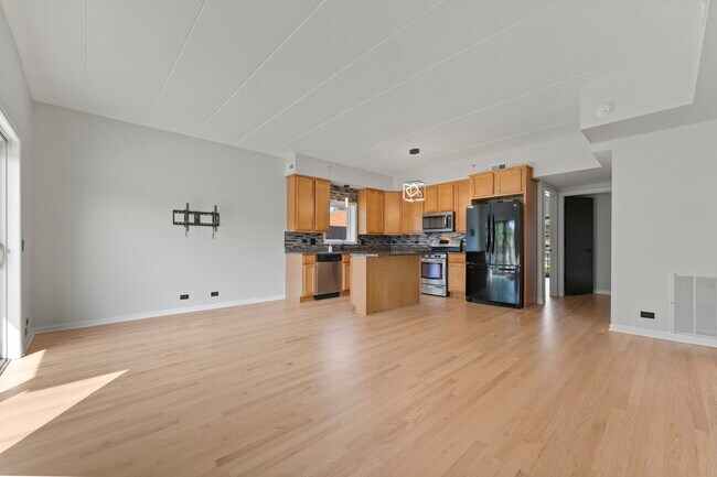 Photo - 2807 N 75th Ct