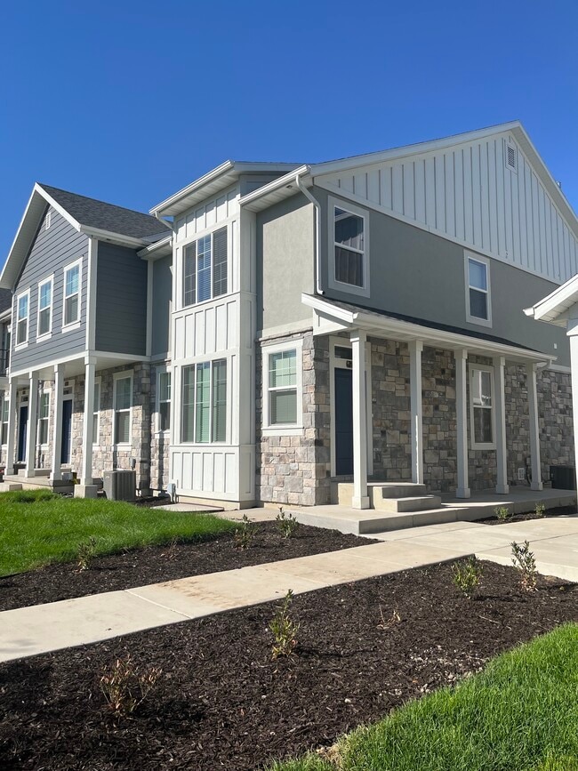 Building Photo - 520 S Orchard Dr Unit 24 Rental