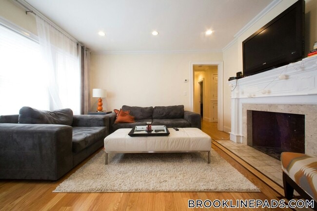 Photo - 37 Beaconsfield Rd Unit 1