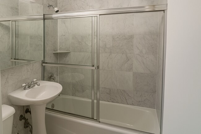 Photo - 350 E 81st St