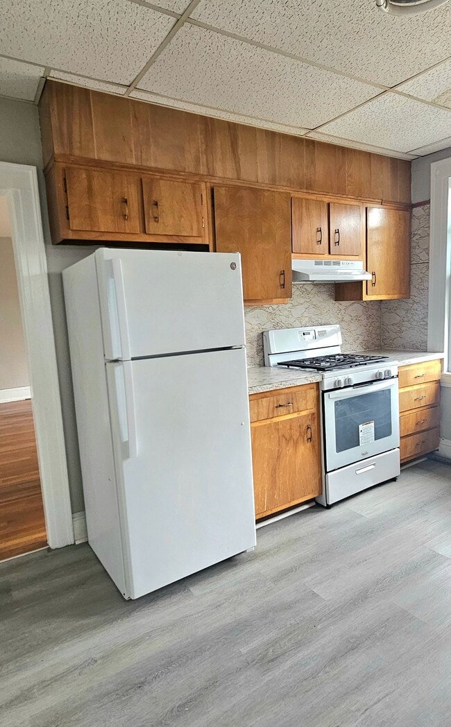 Photo - 305 Main St Unit 4