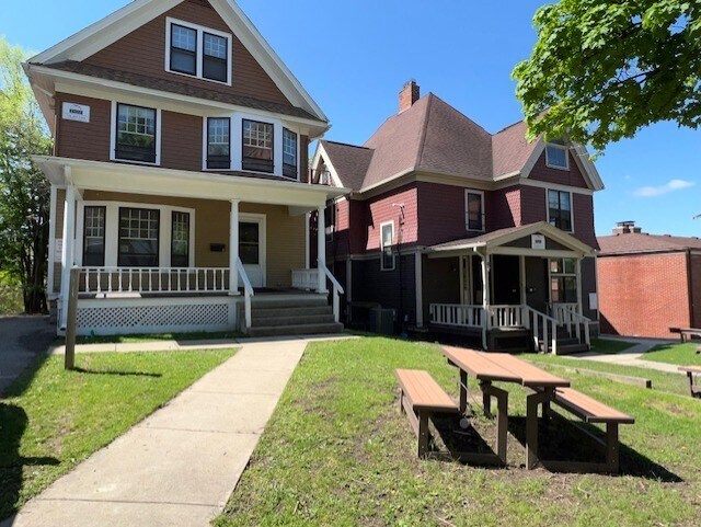 Photo - 518 Monroe St