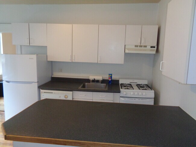 Photo - 66 Queensberry St Unit 220