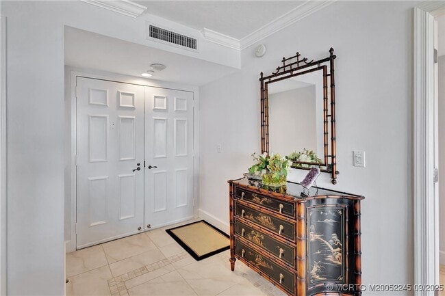 500 Ocean Dr Unidad W11