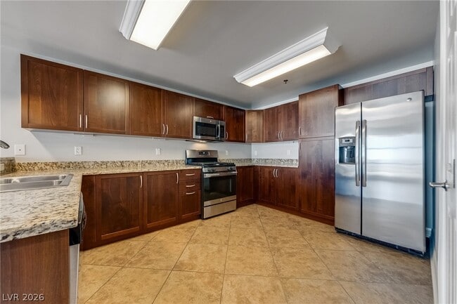 Building Photo - 150 S Las Vegas Blvd Unit 2203