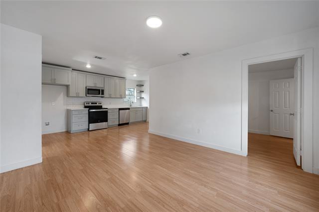 Photo - 3214 King St