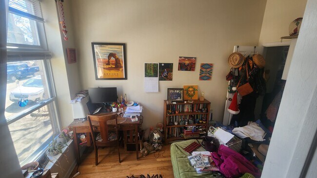 Photo - 1114 N Rockwell St Unit 1