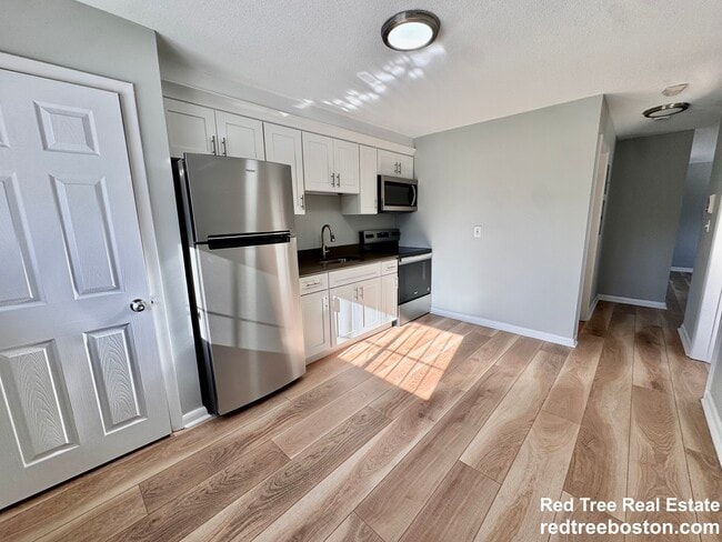 Photo - 837 River St Unit 1