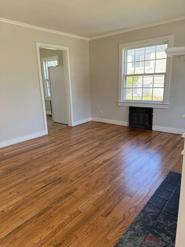 Photo - Charming 2 Bedroom Rental with Fresh Updates