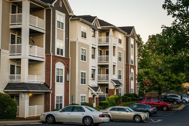 South Oak Crossing Apartments