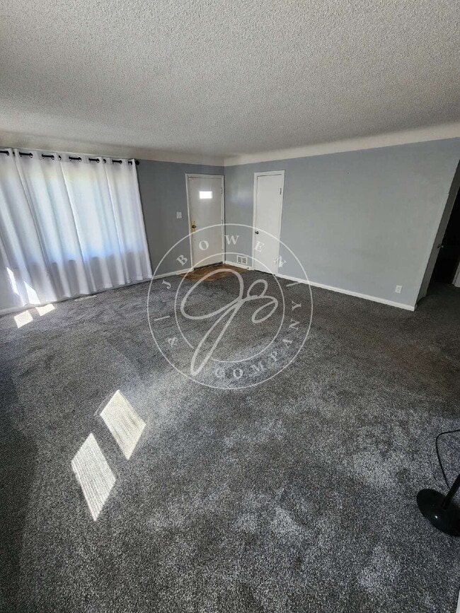 Photo - "Charming 2-Bedroom Haven on Luscombe Drive with Spacious 1105 sq ft Layout!"