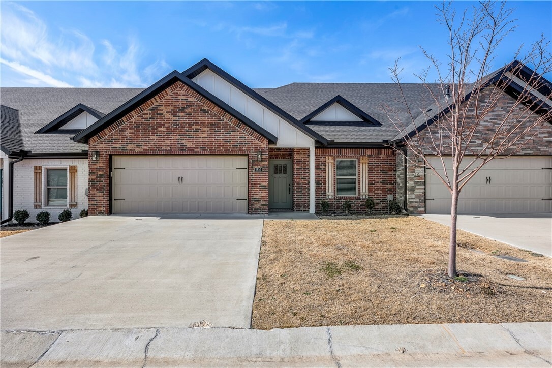 Photo - 1610 S 17th Pl