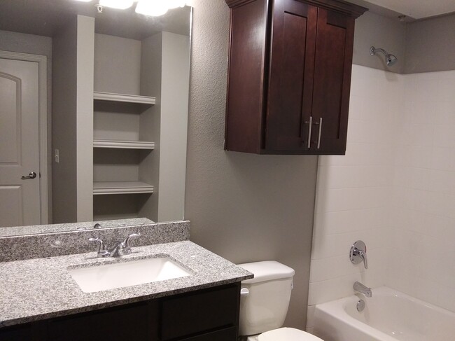 Photo - Willow Creek Apartments