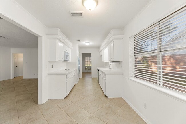 Photo - 15751 Fern Basin Dr