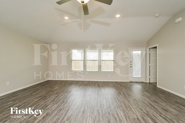 Photo - 6217 Painswick Dr