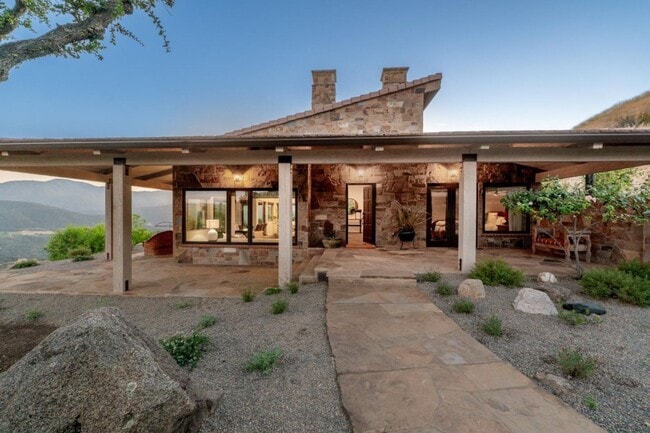 Building Photo - Re-built Cachagua Tuscan Retreat