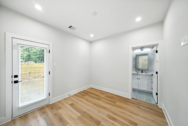 Photo - 10929 Ivyridge Rd